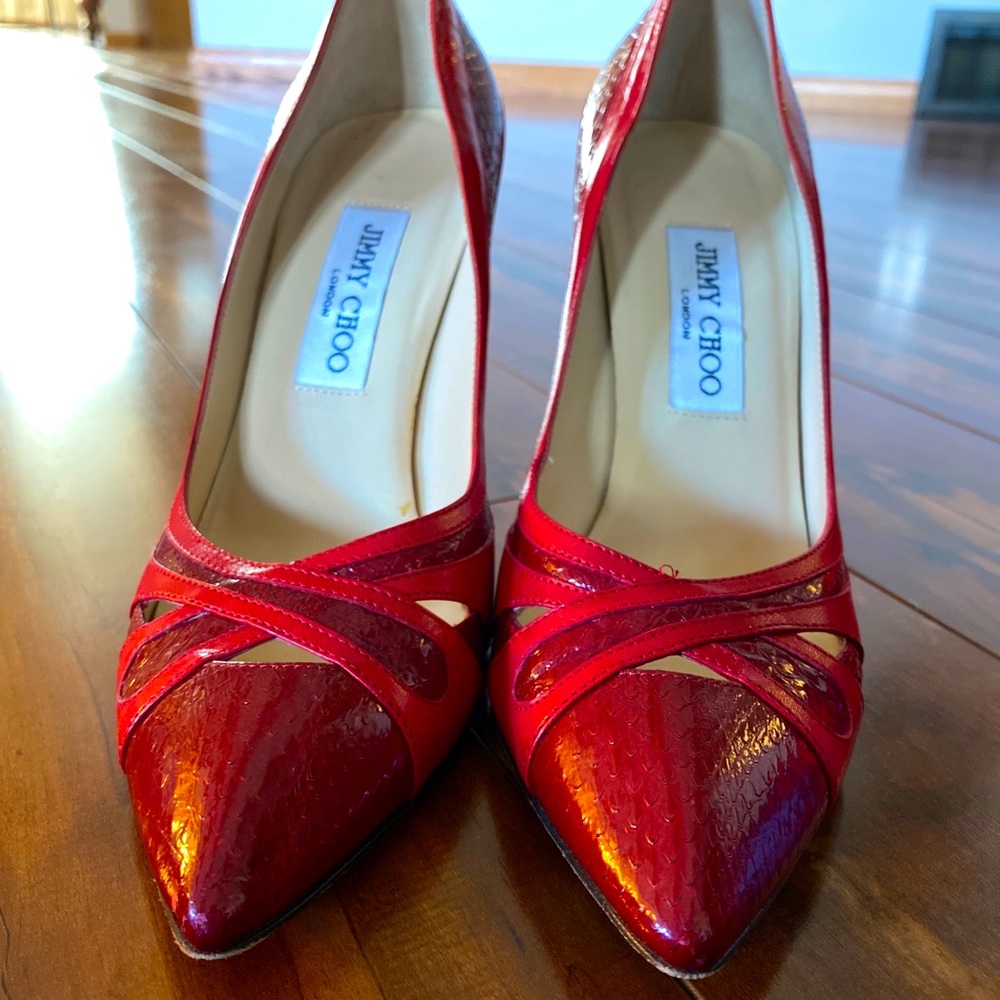 GORGEOUS Previously owned Jimmy Choo Heels